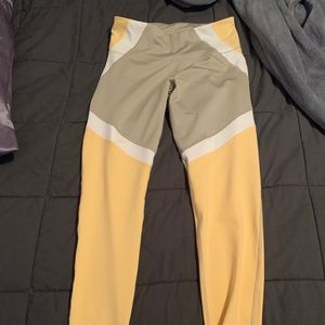 Old Navy yellow athletic leggings